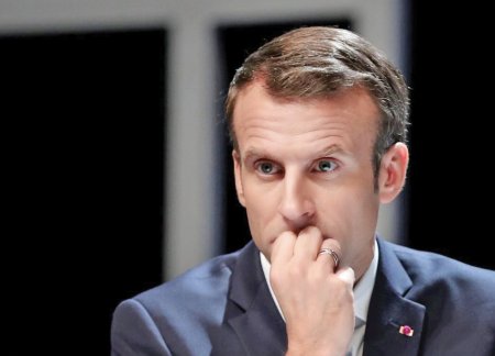 Lovitura istorica in politica <span style='background:#EDF514'>FRANCEZA</span>: Macron isi apara din rasputeri mandatul de presedinte in fata haosului politic si a opozitiei nemiloase conduse de Le Pen