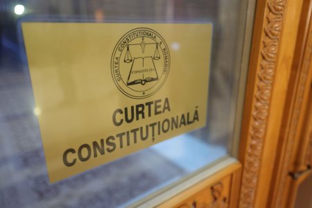 CCR a anulat primul tur al alegerilor prezidentiale