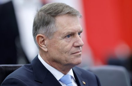 <span style='background:#EDF514'>PRECIZARE</span>: In declaratie, presedintele Klaus Iohannis face referire la alegerile locale, in timp ce in transcrierea discursului mentioneaza alegerile prezidentiale