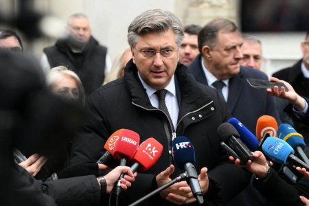 Premierul croat Andrej Plenkovic supravietuieste unei motiuni de <span style='background:#EDF514'>CENZURA</span> in Parlament