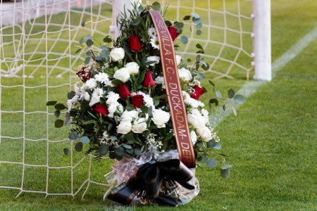 Gest emotional al clubului FC Sevilla! Helmut Duckadam, omagiat la poarta unde a aparat cele patru <span style='background:#EDF514'>PENALTY</span>-uri in 1986