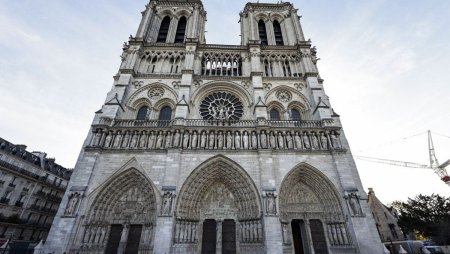 Cinci lucruri despre <span style='background:#EDF514'>CATEDRALA</span> Notre-Dame din Paris pe care probabil nu le stiai