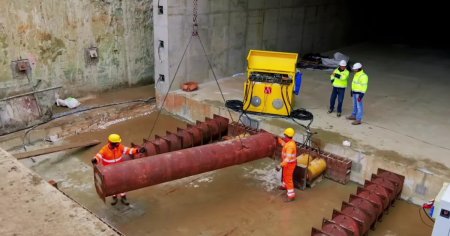 Inginerie unica in Romania, la Timisoara. Un tunel de zeci de metri este impins pe sub liniile de <span style='background:#EDF514'>CALE FERATA</span>