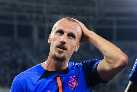 Vlad Chiriches, enervat de Dinamo » Mesaj razboinic, dupa ce FCSB a preluat fotoliul de lider: Noi <span style='background:#EDF514'>SUNTEM</span> sefii Superligii!