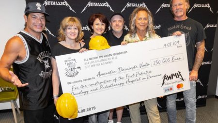 Metallica este cea mai mare trupa de metal din toate timpurile, conform <span style='background:#EDF514'>FORBES</span>