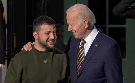 Zelenski vrea sa vorbeasca la telefon cu Biden despre intrarea Ucrainei in NATO