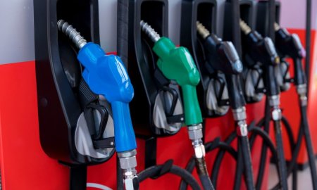 Pretul mediu la benzina in SUA, la cel mai redus nivel din mai 2021