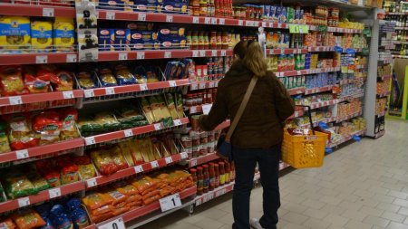 Raport alarmant: Etichetele produselor alimentare sunt de multe ori confuze sau inselatoare