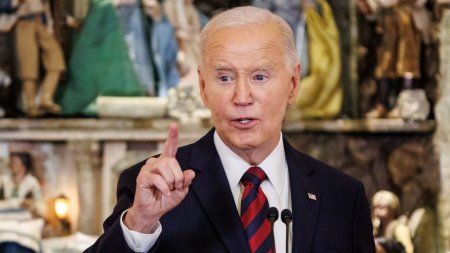 <span style='background:#EDF514'>JOE BIDEN</span> avertizeaza ca politica economica a lui Donald Trump va fi un dezastru: Aceasta abordare e o greseala uriasa