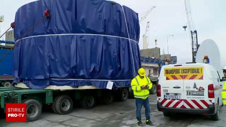 Cartitele gigantice care vor sapa la metroul din Cluj sunt pe drum, in 37 de <span style='background:#EDF514'>BUCATI</span>, sub escorta. Cat de grea e o foreza