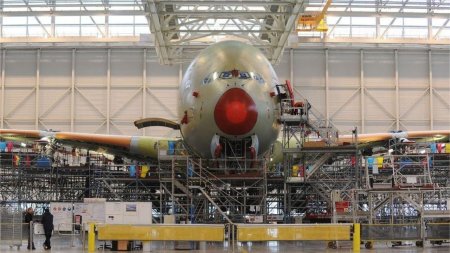 Un gigant al industriei aeronautice, cu fabrici in Romania, anunta concedieri masive