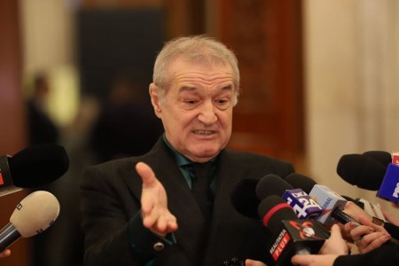 Gigi <span style='background:#EDF514'>BECALI</span> a ales intre Calin Georgescu si George Simion pentru alegerile prezindetiale: Pe el il votez