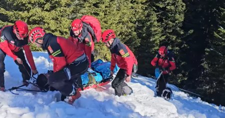 Peste 25 de oameni au ajuns la spital, dupa ce au fost salvati de pe munte in prima zi din 2025