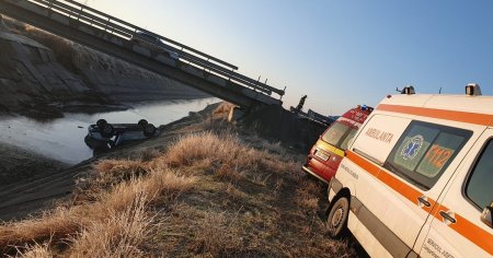 Accident rutier cu cinci victime in in Slobozia Conachi. O masina a derapat si a cazut intr-un canal