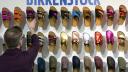 Birkenstock isi da in judecata rivalii si sustine ca sandalele sale sunt opere de arta