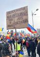 Jandarmeria escorteaza manifestantii spre Piata Universitatii