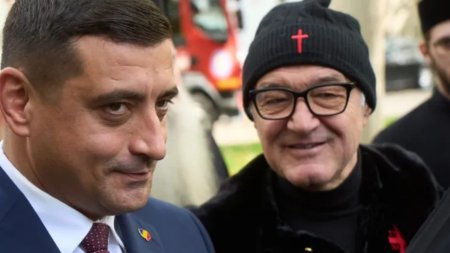 Gigi <span style='background:#EDF514'>BECALI</span> ii da lovitura de gratie lui George Simion: Joaca la doua capete si a spus la vrajeala ca AUR il sustine pe Georgescu!