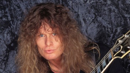 Adio unui titan al rockului: John Sykes (1959-2025)