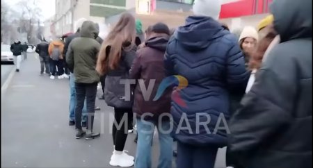 Clatite gratis in Timisoara. Sute de oameni au stat la coada