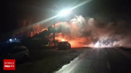 Cosmar repetat. Familii sinistrate dupa explozia de la Crevedia, afectate de un incendiu la containerele unde locuiau