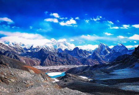 Se scumpeste taxa pentru straini de escaladare a varfului Everest, in Nepal. Cat va costa acum?