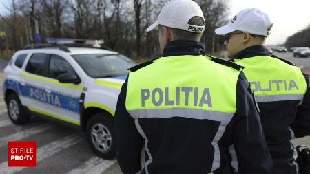 Doi politisti au fost batuti in Sintesti, dupa ce au oprit un autoturism pentru control. Unul dintre <span style='background:#EDF514'>AGENTI</span> a ajuns la spital