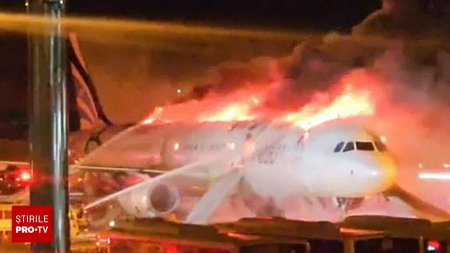 176 de persoane au fost evacuate dupa ce un avion a fost cuprins de flacari pe pista, in Coreea de Sud. FOTO & VIDEO