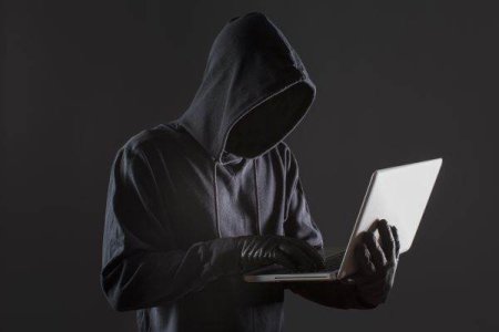 Polonia afirma ca Rusia incearca sa recruteze polonezi pe dark web pentru a influenta alegerile