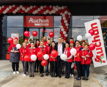 Retailerul francez Auchan deruleaza o <span style='background:#EDF514'>CAMPANIE</span> de recrutare pentru peste 120 de angajati si va deschide doua  magazine noi in Bucuresti