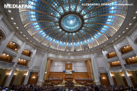 A fost aprobat! 240 de posturi de la Camera Deputatilor vor desfintate. Protest al angajatilor: Este o ipocrizie imensa la nivel de guvern