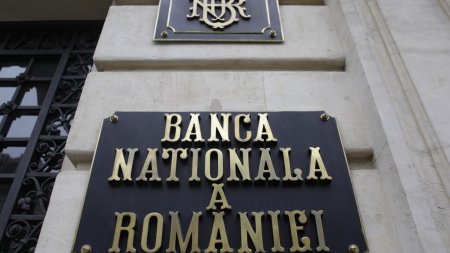 Se cauta un nou Isarescu. BNR lanseaza concursul de educatie financiar-bancara Eugeniu Carada. Cine se <span style='background:#EDF514'>POATE</span> inscrie