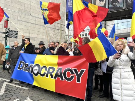 AUR: Protest simbolic in fata Parlamentului European impotriva anularii alegerilor prezidentiale din Romania