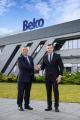 Producatorul de electrocasnice Beko Romania, cu doua fabrici in judetul Dambovita, l-a numit pe Marius Mihailescu in functia de CEO pentru Romania, Moldova, Grecia, Malta si Cipru, in locul lui Murat Büyükerk, care si-a incheiat mandatul de sapte ani si preia pozitia conducerea  American Hospital - Koç Health Care Romania