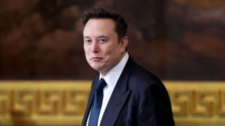 Elon Musk vrea ca Europa Libera <span style='background:#EDF514'>SI VO</span>cea Americii sa fie inchise. Radio Europa Libera are redactie si in Romania