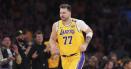 Luka Doncic a facut spectacol de la prima aparitie pentru <span style='background:#EDF514'>LOS ANGELES</span> Lakers