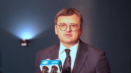 Dmitro Kuleba spune ca abordarea lui Trump pune in pericol pozitia de negociere a Ucrainei: Compromit <span style='background:#EDF514'>OBIECTIVU</span>l negocierilor