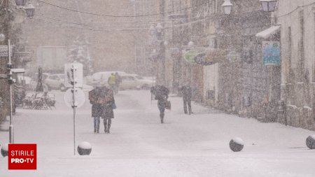 Incep ninsorile in Romania. Zapada se va depune in mai multe regiuni. Judetele sub cod galben de viscol