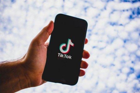 TikTok revine oficial in App Store si Google Play in SUA