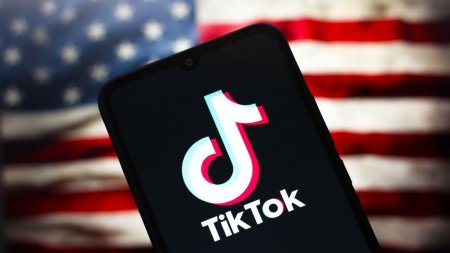 La loc comanda: TikTok revine in magazinele de aplicatii Apple si Google din SUA