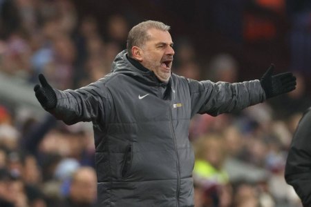 Legendarul jucator din <span style='background:#EDF514'>PREMIER LEAGUE</span> crede ca Postecoglou e vinovat pentru accidentarile dese de la Tottenham: Nu poti disocia asta de stilul lui de joc