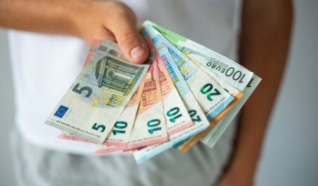 UE vrea sa simplifice regulile pentru acordarea ajutoarelor de stat pentru a stimula investitiile in tehnologia verde