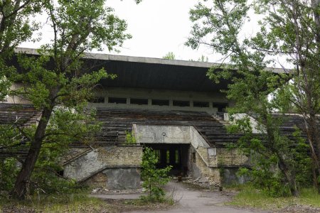 Explozie la centrala de la Cernobil! La cativa kilometri distanta, stadionul din Pripyat arata ca intr-un film de <span style='background:#EDF514'>GROAZA</span>