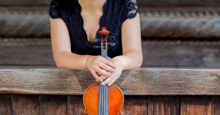 O tanara violonista, singura din Romania selectata in Orchestra de Tineret a Uniunii Europene