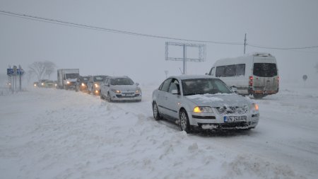 Meteorologii au prelungit codul galben de ninsori si viscol. Zonele vizate de temperaturi extreme. HARTA