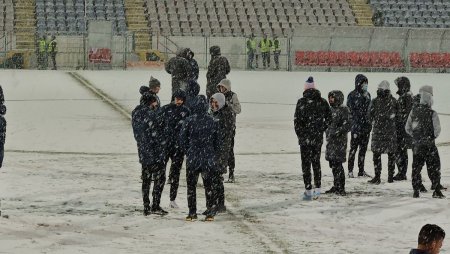 Cel mai aclamat fotbalist de la FCSB in nametii de la Buzau » Crainicul a anuntat la statie: Sa il aplaudam