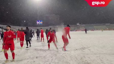 Gloria Buzau vs. FCSB 0-2 » Imagini cu jucatorii ros-albastri sarbatorind prin nameti victoria alaturi de fani