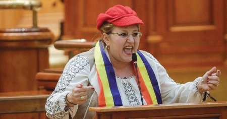 Diana Sosoaca, denuntata penal pentru promovarea cultului lui Ceausescu. Astfel de manifestari trebuie privite ca simptome ale unei gandiri periculoase