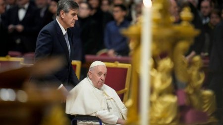 Papa Francisc ramane internat in spital. Vaticanul publica noi detalii despre starea de sanatate a Suveranului Pontif