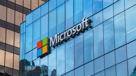 Microsoft va investi 700 de milioane de dolari pentru a consolida securitatea cibernetica a Poloniei