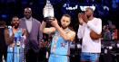 Curry a facut spectacol la <span style='background:#EDF514'>ALL STAR GAME</span> cu o aruncare de la mijlocul terenului